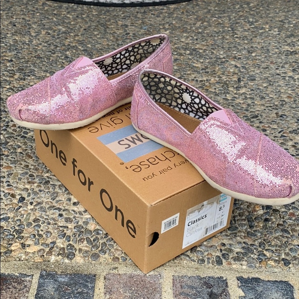 TOMS | Limited Edition pink sequin classic shoes